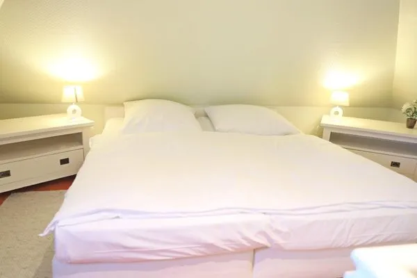 Schlafzimmer  Kampstr. 9, W9, GB3