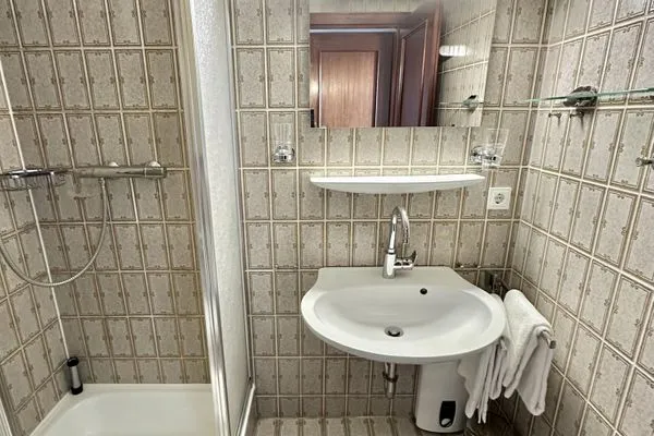 Badezimmer  Käpt´n-Christiansen-Str. 36, W13