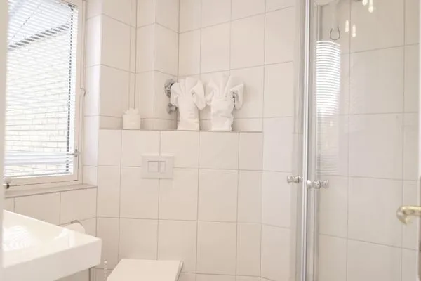 Badezimmer  Kirchenweg 30, Whg. 9 - Sonnenseite