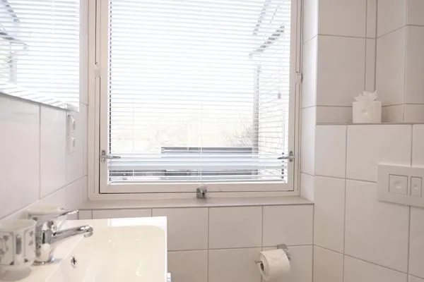 Badezimmer  Kirchenweg 30, Whg. 9 - Sonnenseite