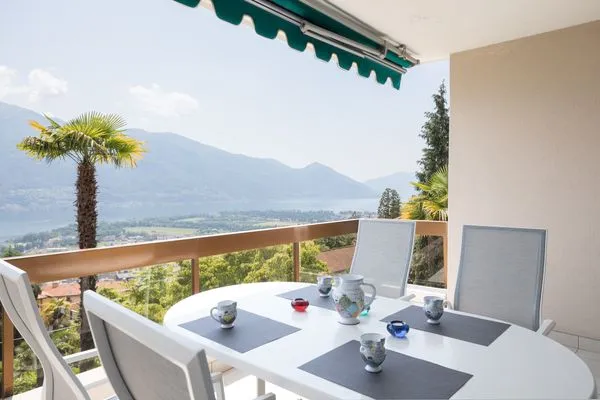 Balkon  Eckwohnung C01