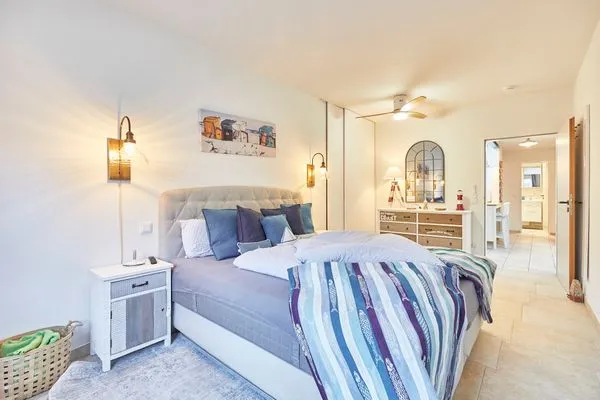 Schlafzimmer  Ferienwohnung Meerweh