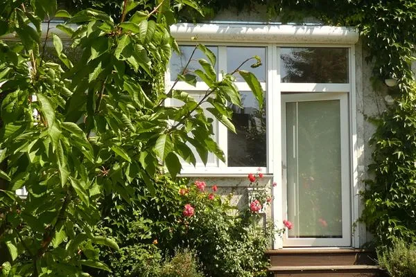 Fassade / Eingang  Atelierwohnung F