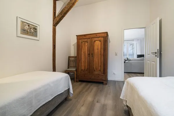 Schlafzimmer mit 2 Boxspringbetten (90 x 200 cm)  Ostscheune am Mühlendamm