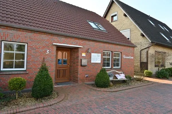 Fassade / Eingang  Friesenblume