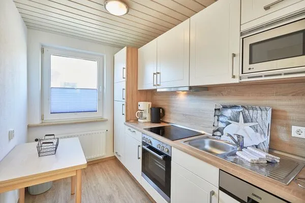 Küche / Küchenzeile  Haus Lübben - Ferienwohnung Carsjen