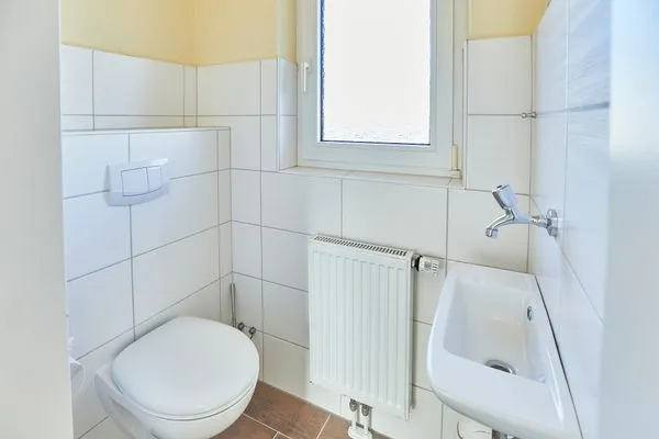 Gäste-WC  Haus Lübben - Ferienwohnung Carsjen