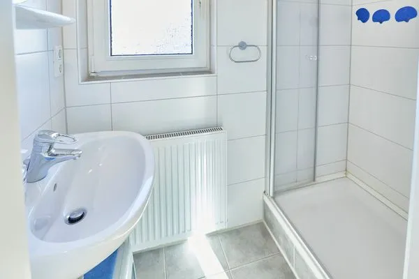 Badezimmer  Haus Lübben - Ferienwohnung Carsjen