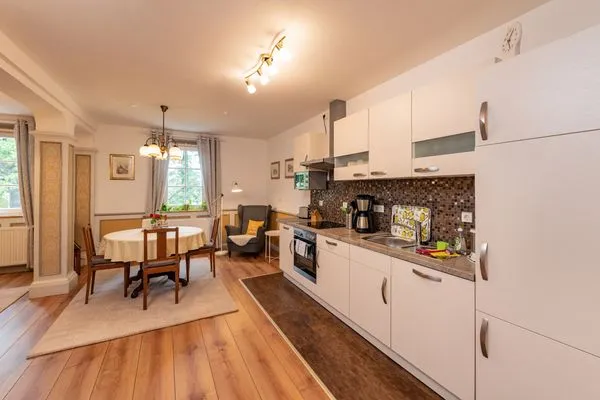 Große Küchenzeile mit Vollausstattung  Ferienwohnung Ratssaal