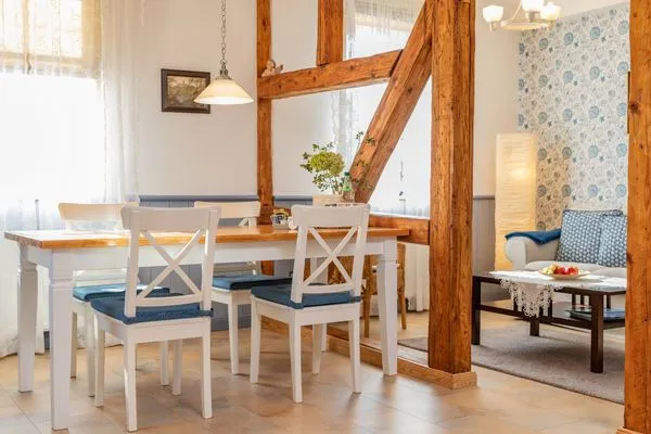 Lichtdurchfluteter Essbereich  Ferienwohnung Amtsstube