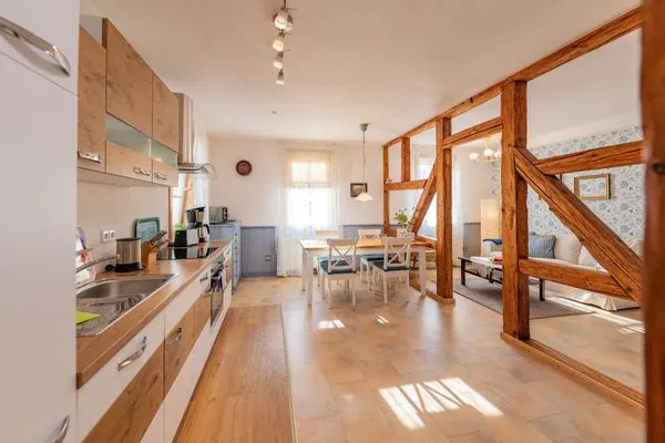 Offene Küchenzeile im großzügigen Wohnbereich  Ferienwohnung Amtsstube