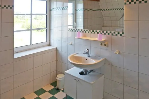 Badezimmer in der Ferienwohnung Bi a Maln in Nebel auf Amrum Haus Nordlicht Ferienwohnung *Bi a Maln*