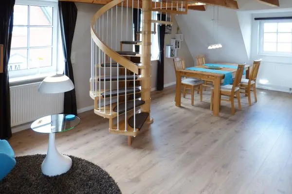 Wendeltreppe in der Ferienwohnung Bi a Maln in Nebel auf Amrum Haus Nordlicht Ferienwohnung *Bi a Maln*