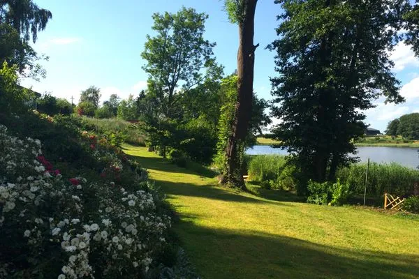 Gartenblick  Haus Krähennest