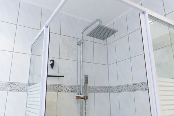 Regendusche im Badezimmer  Ferienwohnung Storchennest