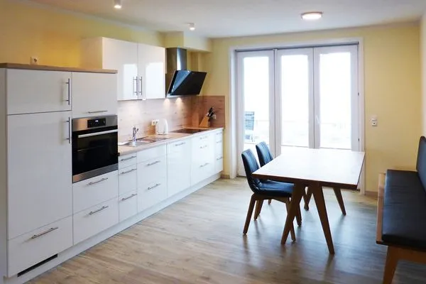 Küche der Ferienwohnung Weiße Düne 6 in Wittdün auf Amrum Haus *Weiße Düne* Ferienwohnung *Weiße Düne 6*