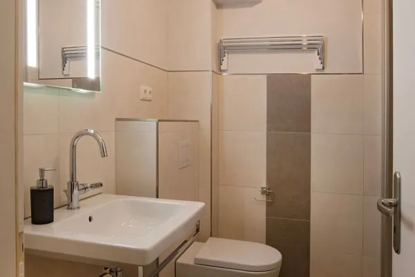 Badezimmer  Hus op de Wurth Ferienwohnung Austernfischer