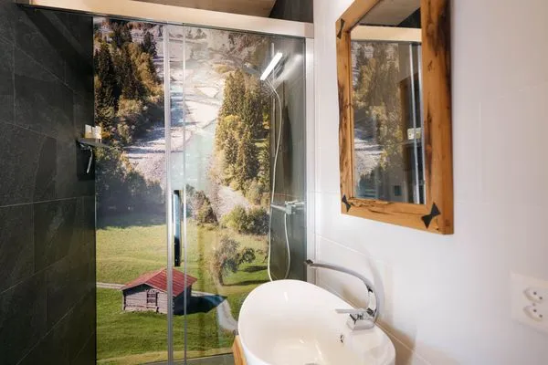 Badezimmer  Apartment Strohballenhaus