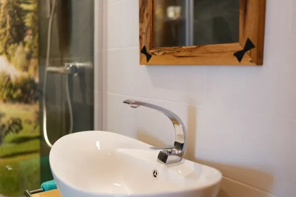 Badezimmer  Apartment Strohballenhaus