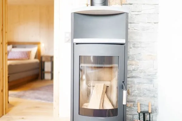 Kamin-/Ofen  Apartment Strohballenhaus