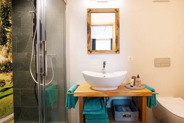 Badezimmer  Apartment Strohballenhaus