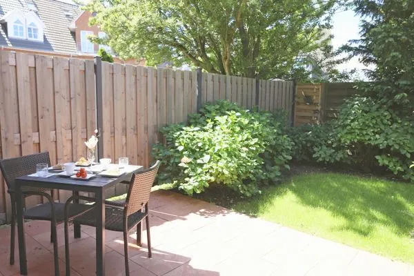 Terrasse  Kirchenweg 15b, EG