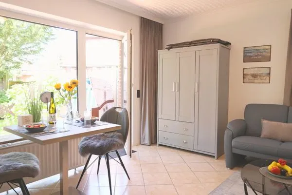 Wohnzimmer  Kirchenweg 15b, EG