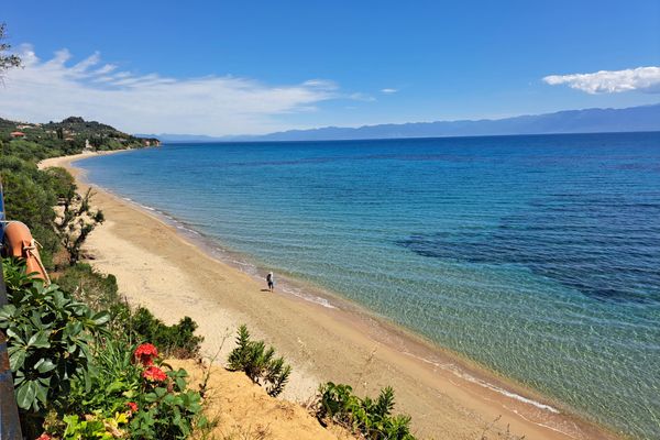 Strand von Peroulia