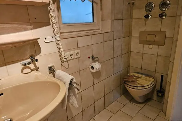 Badezimmer  Ferienwohnung "Amperschlucht"