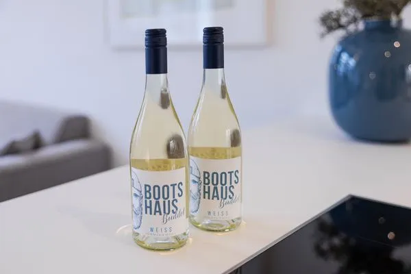 Dekoratives Detail  Meerzeit - direkt am Strand mit Frühstücksmöglichkeit