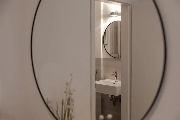 Dekoratives Detail  Meerzeit - direkt am Strand mit Frühstücksmöglichkeit