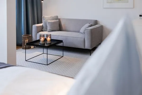 Dekoratives Detail  Meerzeit - direkt am Strand mit Frühstücksmöglichkeit