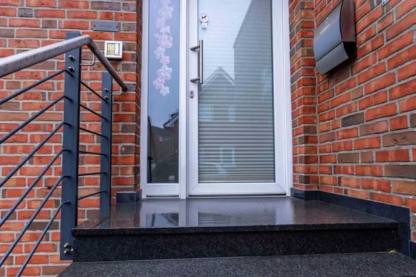 Fassade / Eingang Haus Dünenrose Ferienwohnung Octopus