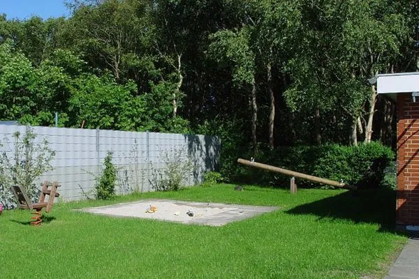 Spielanlage  Broderhus Bude