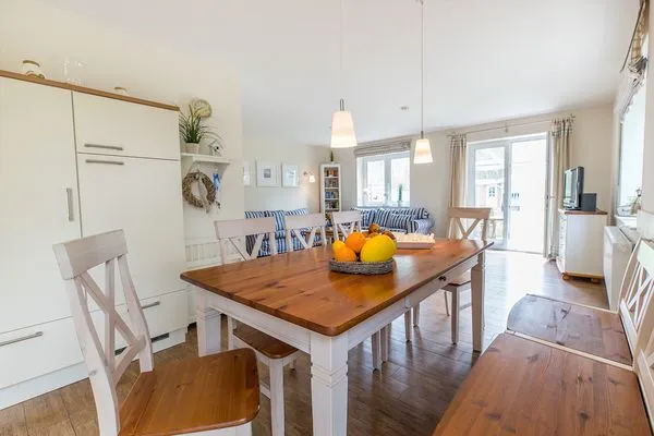 Küche / Küchenzeile  Broderhus Bude