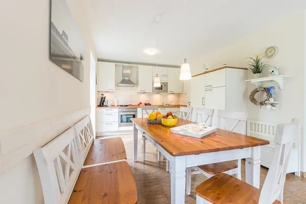 Küche / Küchenzeile  Broderhus Bude