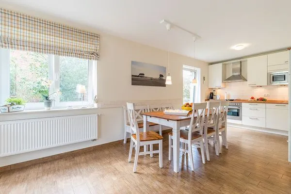 Küche / Küchenzeile  Broderhus Bude