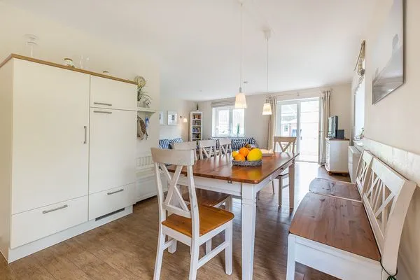 Küche / Küchenzeile  Broderhus Bude