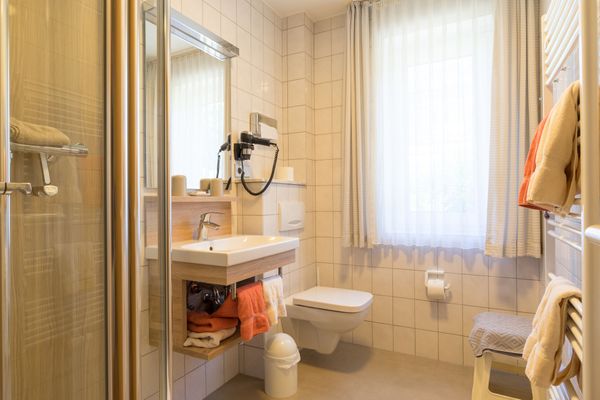  Haus Roseneck Wohnung 4  - Badezimmer