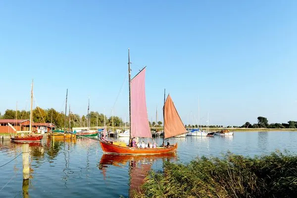 Ferienwohnung Kroonkieker Ostseebad Wustrow ZweiWasser Alte Seefahrtschule Umgebung  Kroonkieker