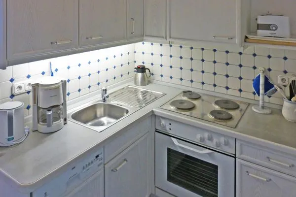 Küche in der Ferienwohnung Sillo´s Hüs 3 in Nebel auf Amrum  *Sillo´s Hüs 3*