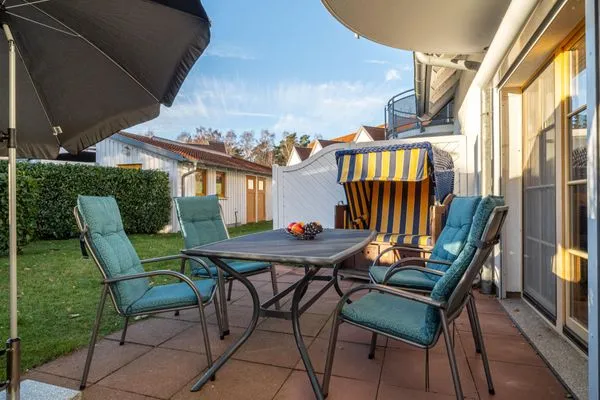 Terrasse mit Strandkorb Ferienpark Freesenbruch Wohnung 2.1 - Möwennest