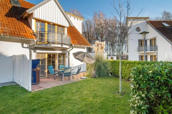 Terrasse mit Strandkorb Ferienpark Freesenbruch Wohnung 2.1 - Möwennest