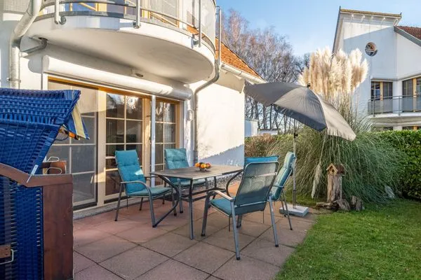 Terrasse mit Strandkorb Ferienpark Freesenbruch Wohnung 2.1 - Möwennest