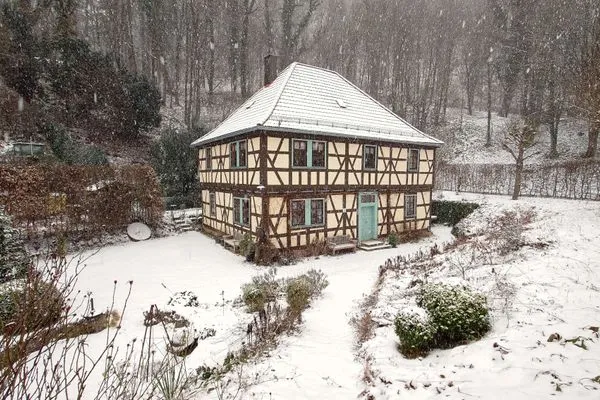 Die Lindenmühle im malerischen Winter  Ferienwohnung Teichblick
