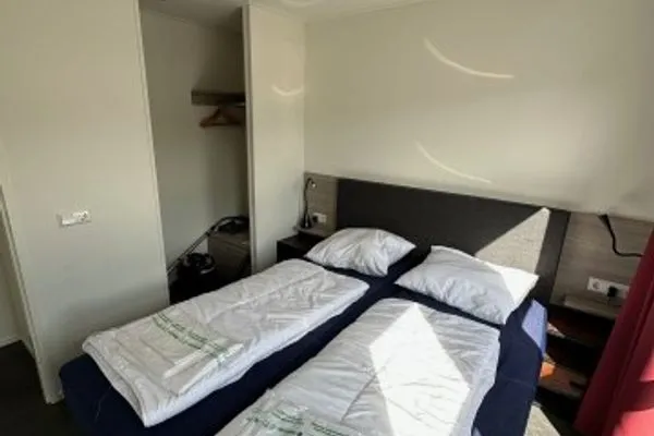  Marina Strandbad Chalet RiverLodge mit Zaun Haus Nr. 94