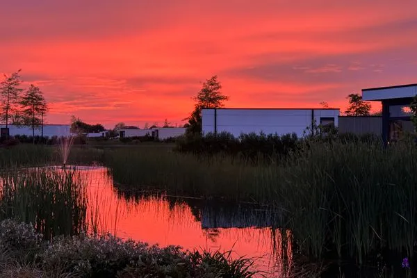  Marina Strandbad Chalet RiverLodge mit Zaun Haus Nr. 94