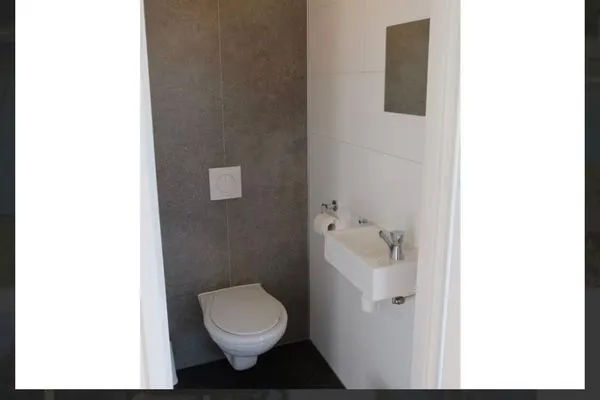  Marina Strandbad Chalet Waterlijn mit Zaun Haus Nr. 91