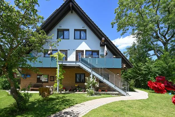 Hauptansicht  Apartment 7b - überdachter Balkon