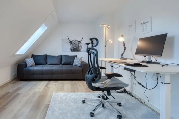 Ferienwohnung Lakeside House Waren (Müritz) - Abreitszimmer mit Couch  Lakeside House